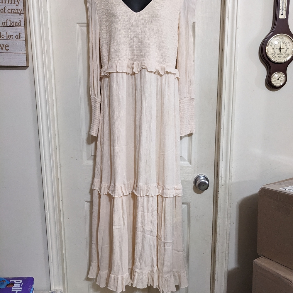 Listicle tiered smocked maxi dress with pockets size large